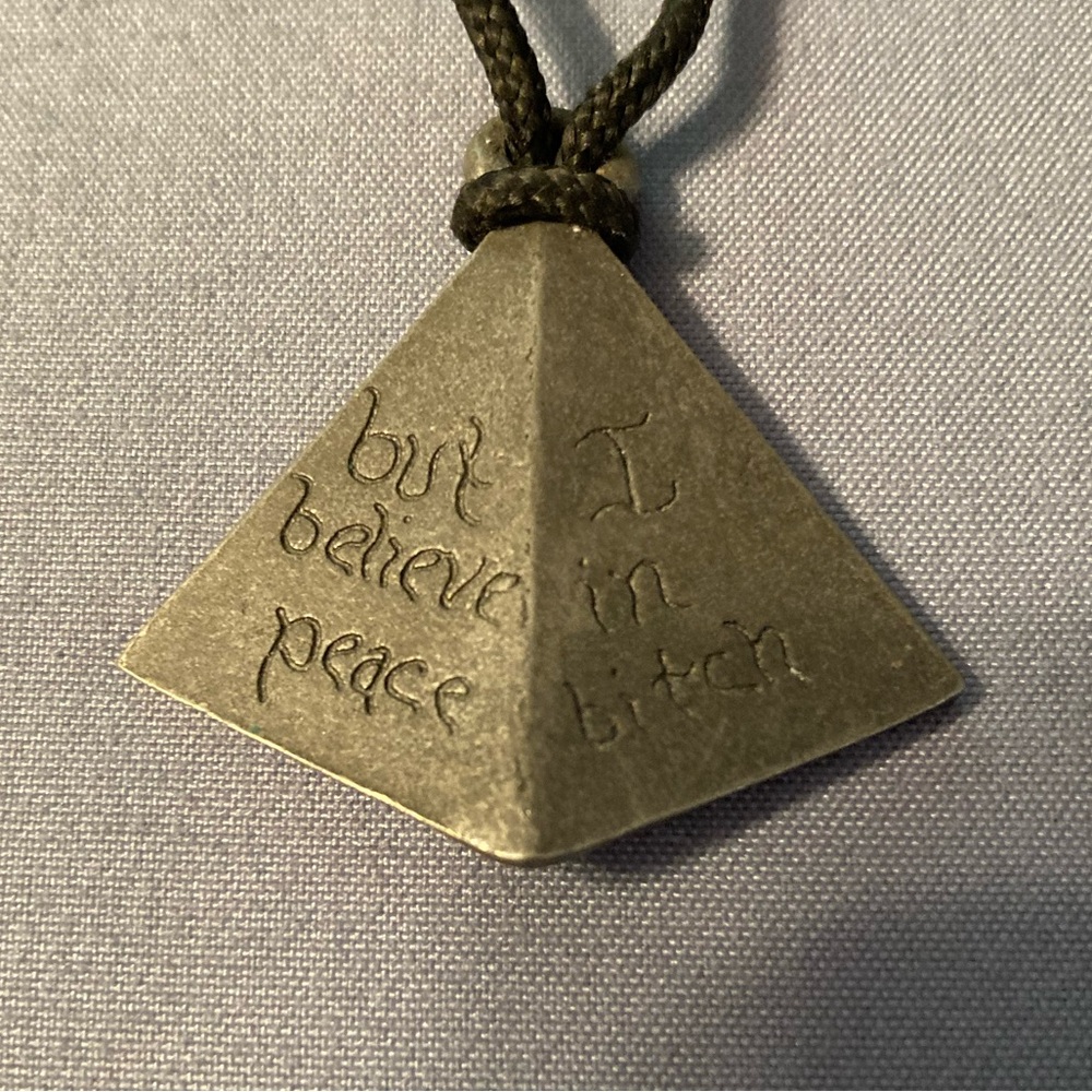 Tori Amos Tour Necklace 1994 I believe in peace ✌️